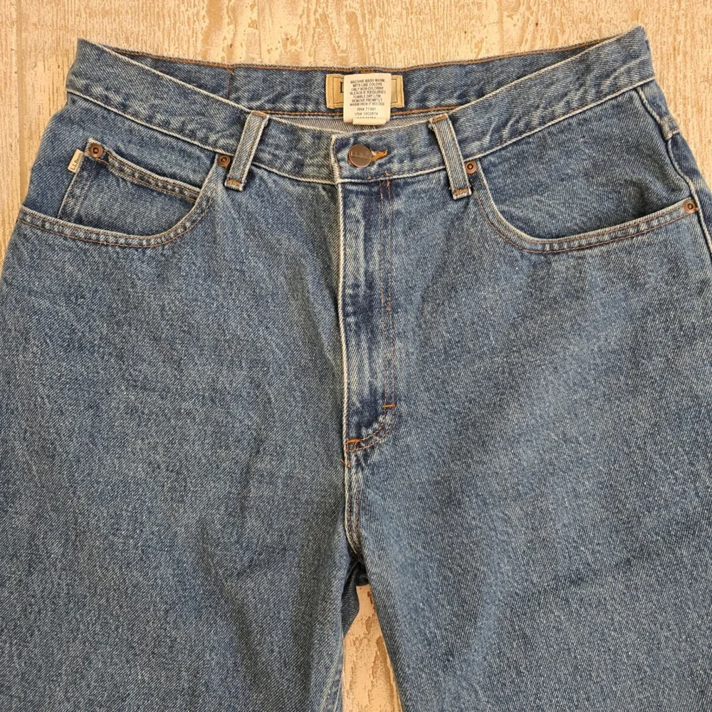 LL Bean Natural Fit Jeans 33x32 Medium Wash Straight Leg Denim Biker Grunge Y2K